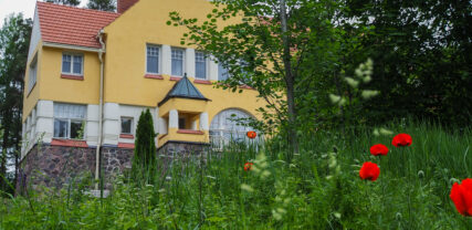 Vallmogård, sommar