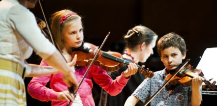 avslutningskonsert, barn spelar musik